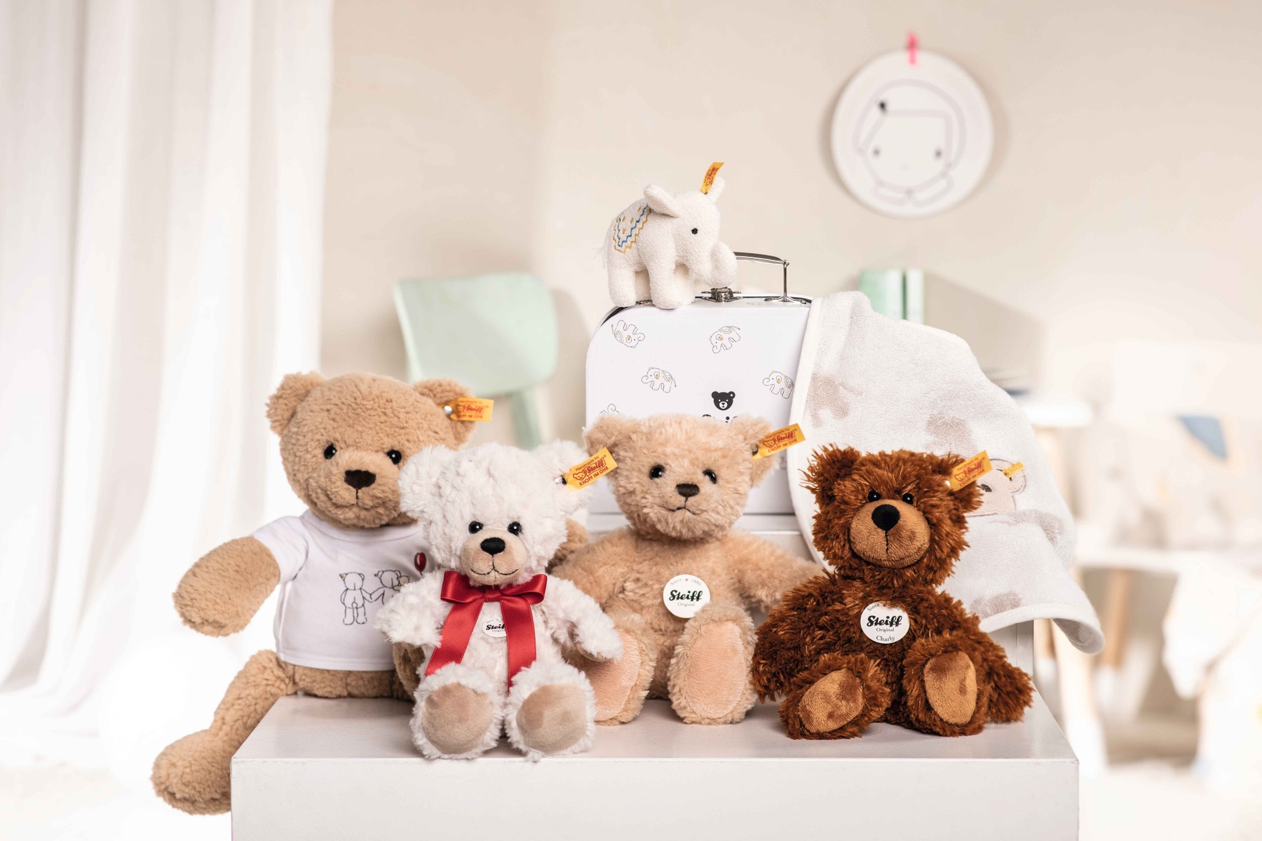 Charly dangling Teddy bear, 23 cm, brown - Steiff.com