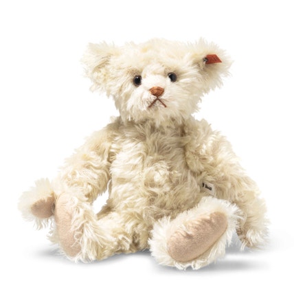 Page 7: Steiff Collectors Showcase & Limited-Edition Plush